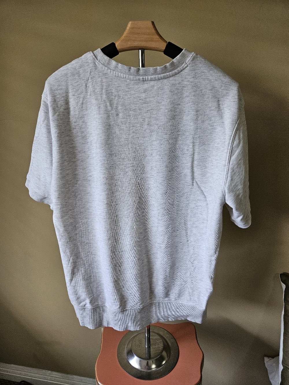 JAJU Short Sleeve Grey Sweatshirt - Smiley "Love" Patch - Size M - Picture 3 of 10